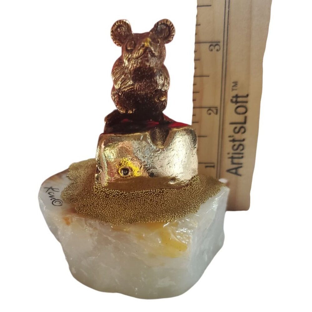 Ron Mouse Figurine On Cheese W/Gold Detailing & Quartz Crystal Base Paperweight - Picture 8 of 8